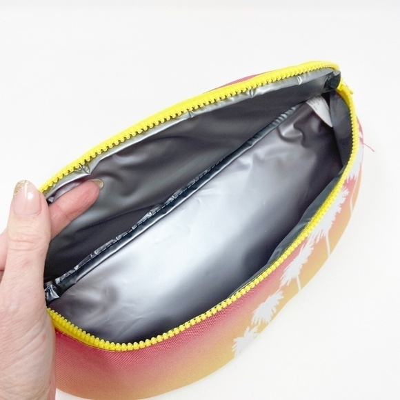 SUN SQUAD | Ombre Pink Palm Tree Cooler Hip Bag - Picture 6 of 9